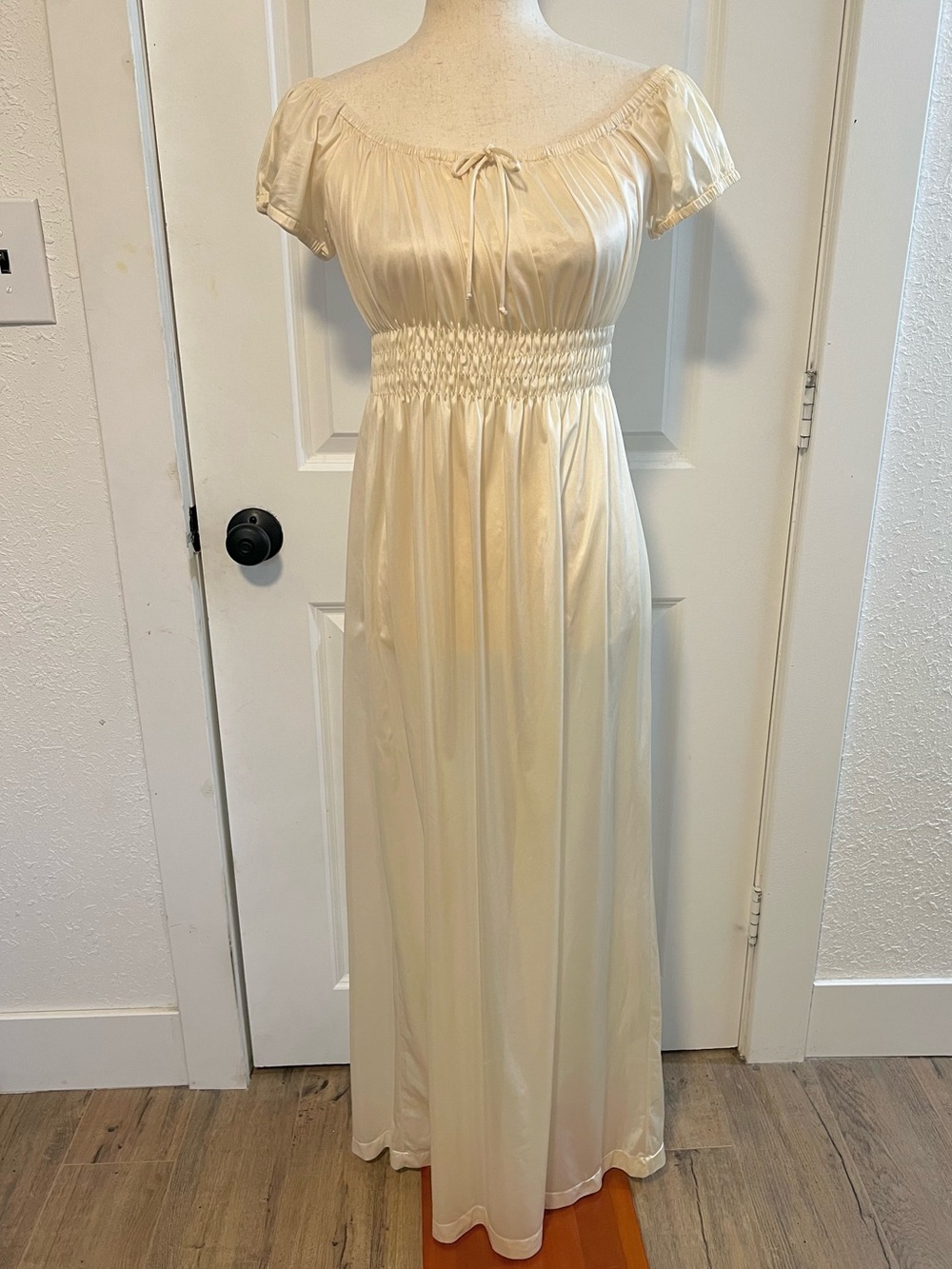VNTG Empire Waist Regency Core Nightgown Cottagecore Dress Bridgerton